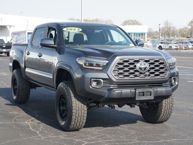 Used 2023 Toyota Tacoma SR AWD/4WD image 21