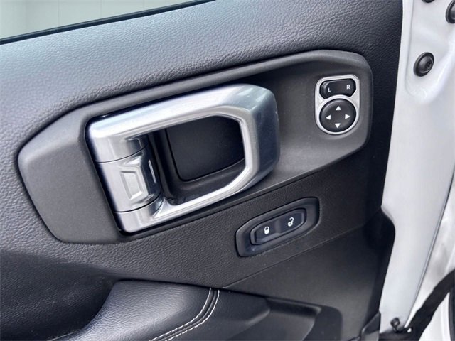 Certified 2020 Jeep Gladiator Overland image 13