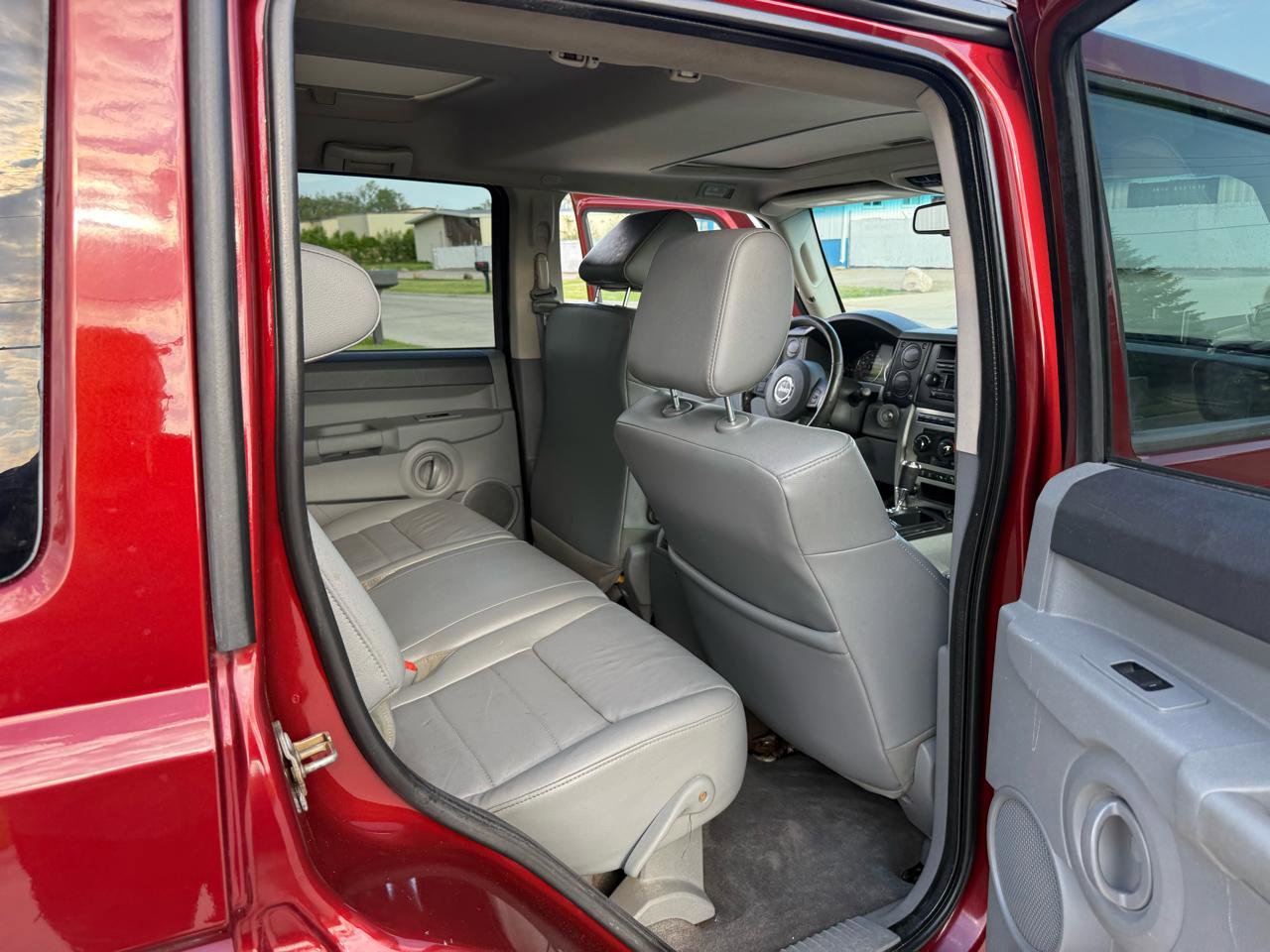 Used 2007 Jeep Commander Sport AWD/4WD image 22