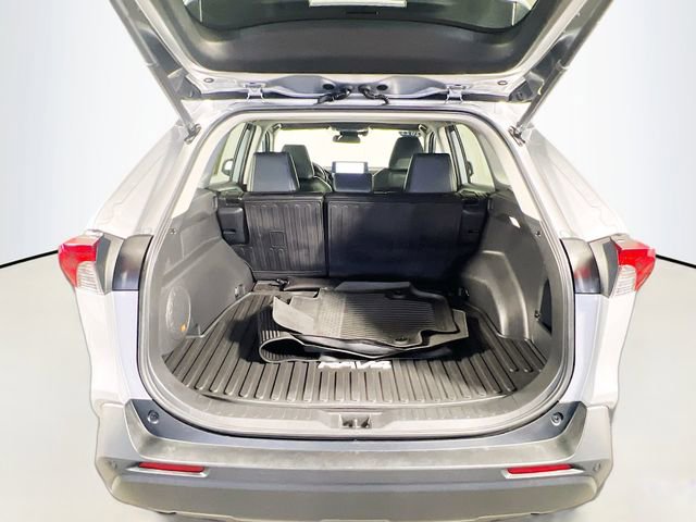 Used 2023 Toyota RAV4 XLE Premium image 28