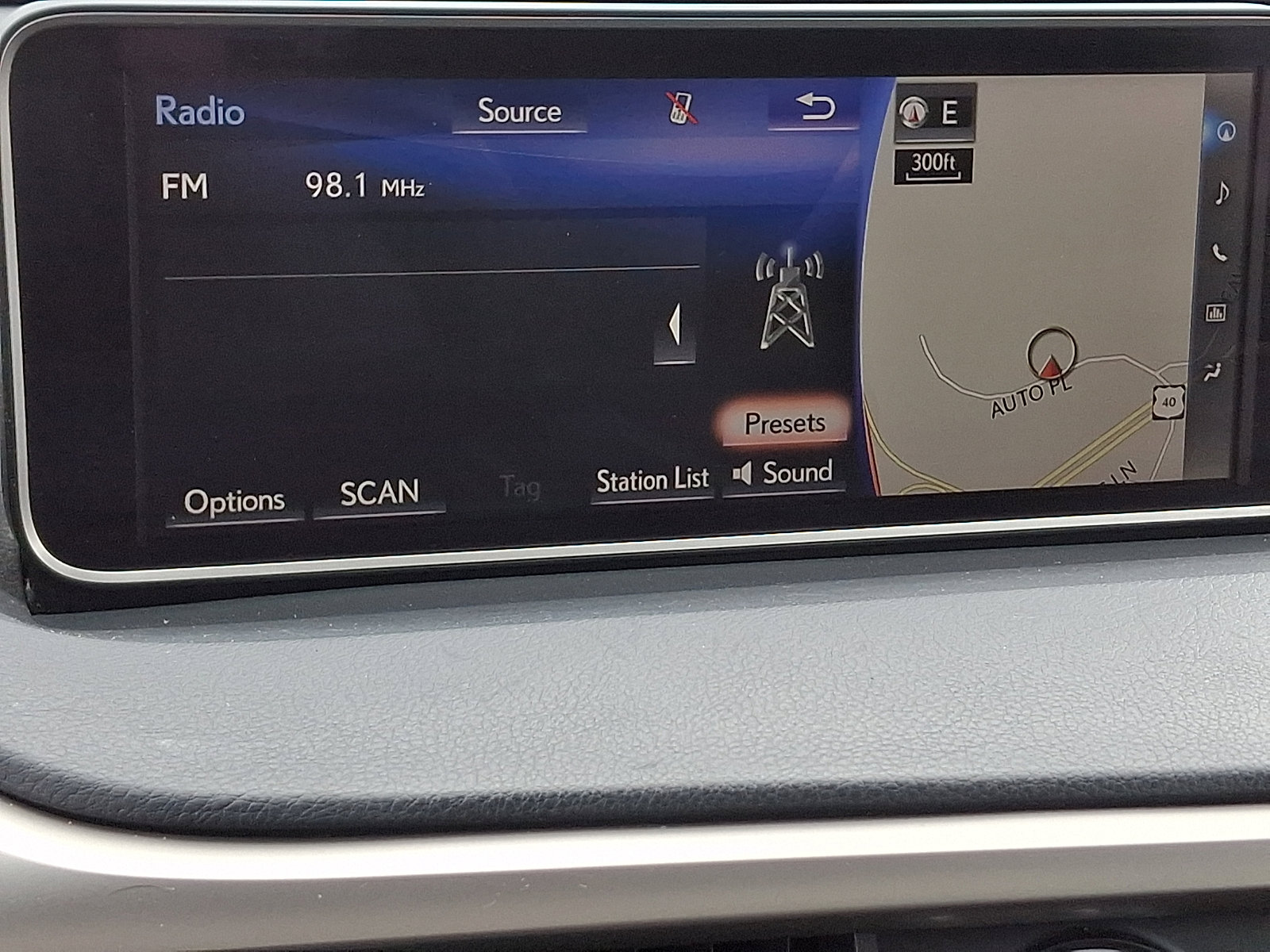 Used 2017 Lexus RX 350 350 w/ Premium Package image 18