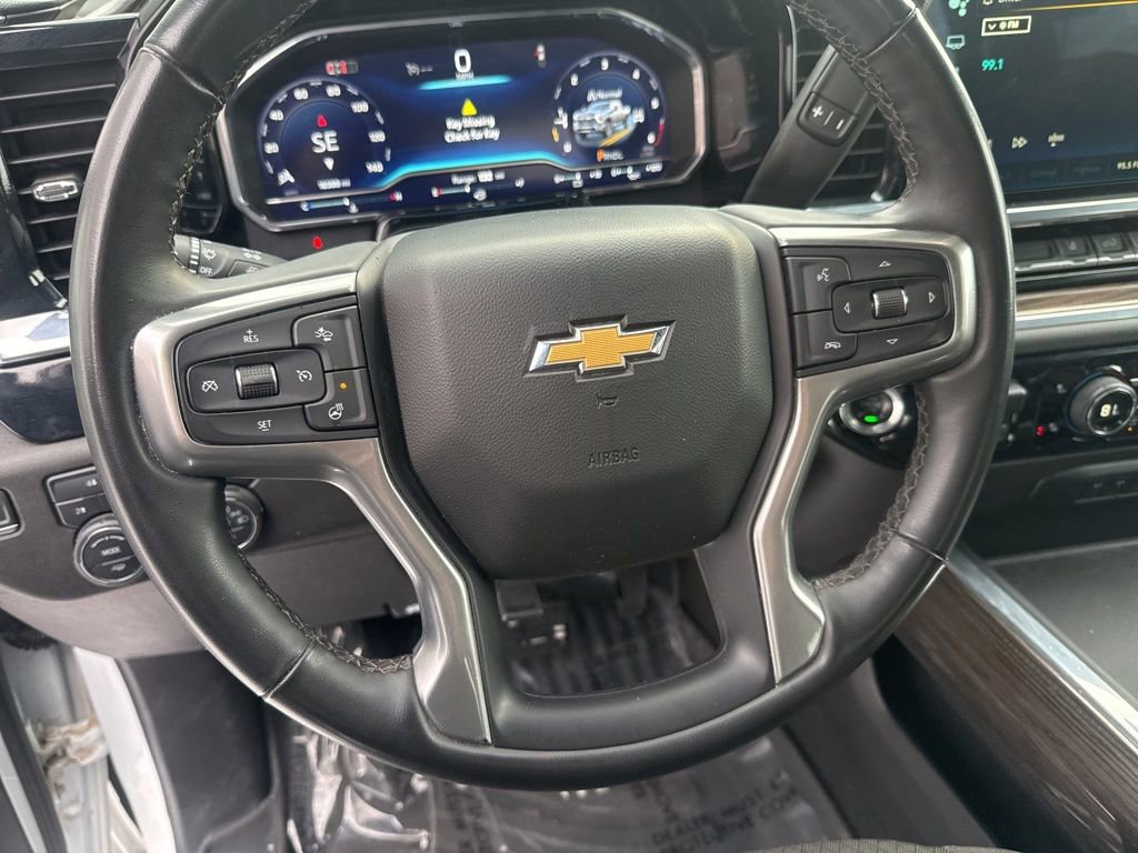 Used 2025 Chevrolet Silverado 3500 LT image 14