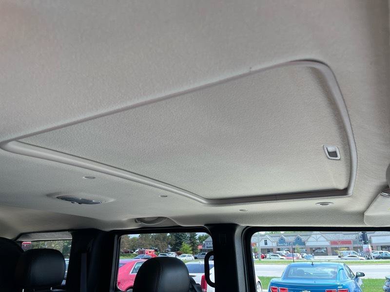 Used 2005 HUMMER H2 w/ Preferred Equipment Group AWD/4WD image 61