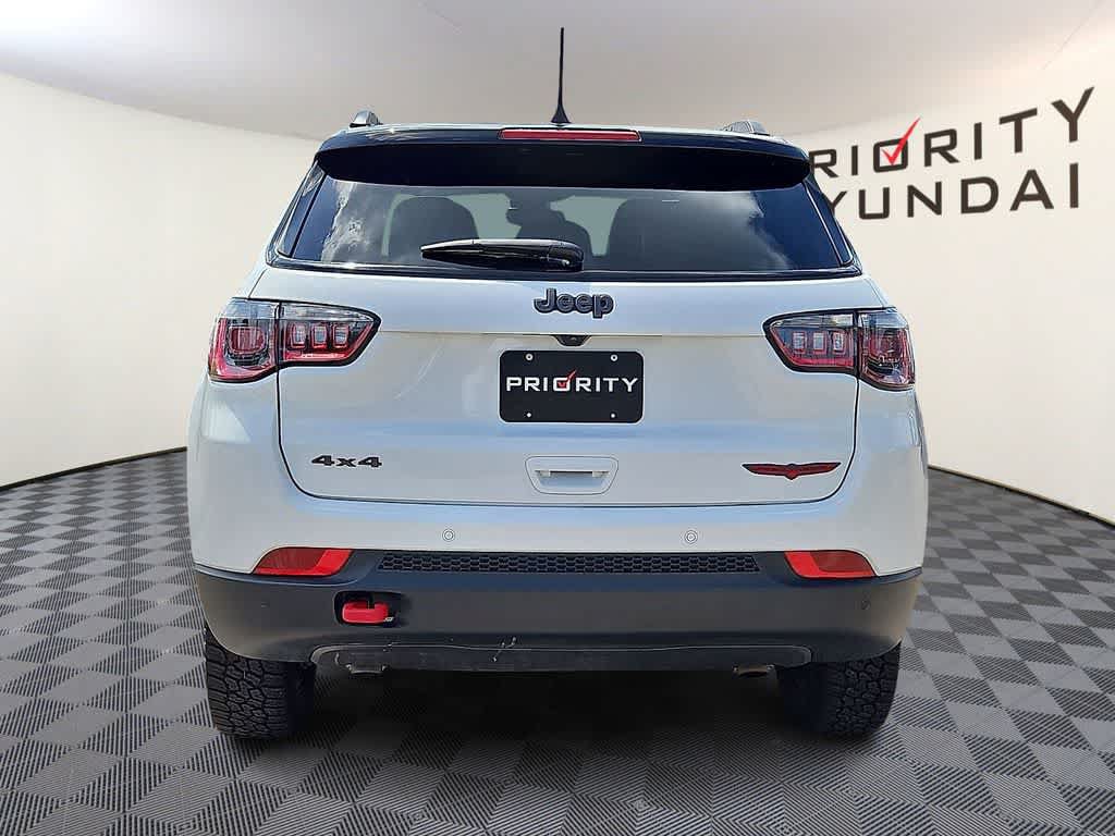 Used 2025 Jeep Compass Trailhawk AWD/4WD image 5