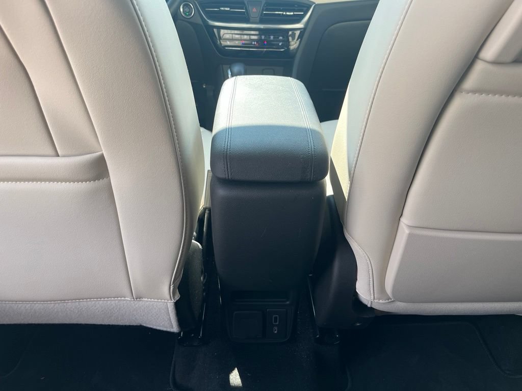 Used 2024 Buick Encore GX Avenir w/ Avenir Convenience Package AWD/4WD image 27
