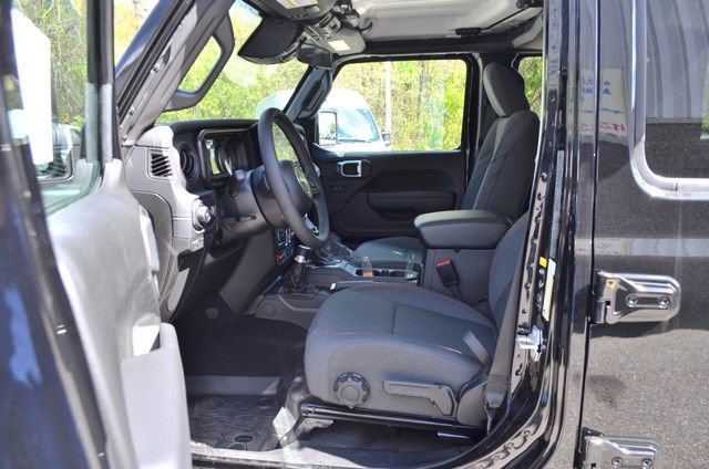 New 2026 Jeep Wrangler Unlimited Rubicon AWD/4WD image 13