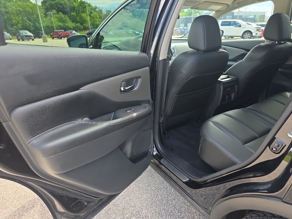 Certified 2024 Nissan Murano SV w/ SV Midnight Edition Package AWD/4WD image 20