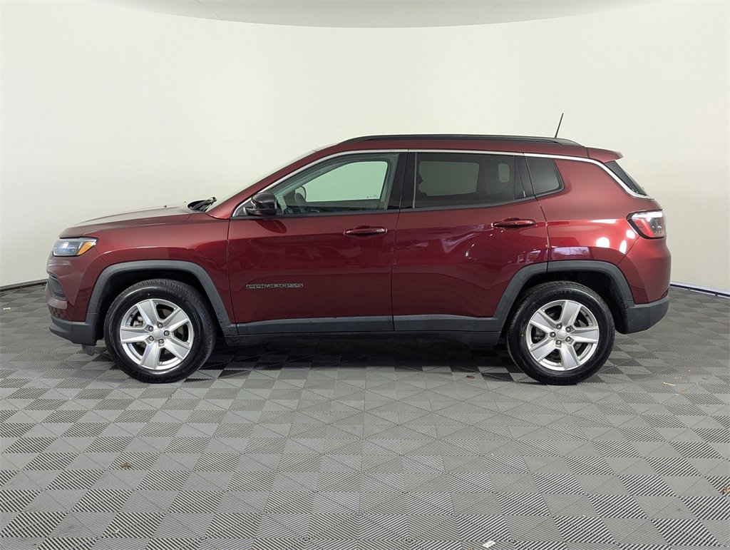 Used 2022 Jeep Compass Latitude image 4
