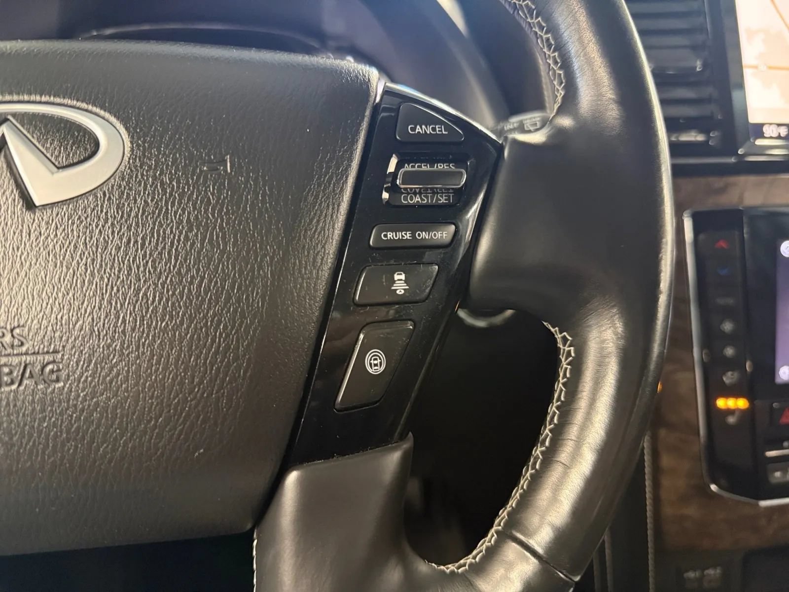 Used 2021 INFINITI QX80 Premium Select w/ All-Season Package AWD/4WD image 27