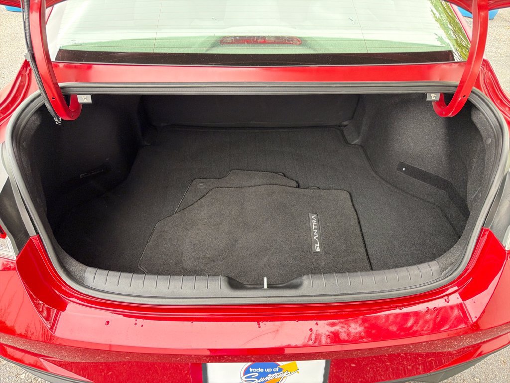 Used 2023 Hyundai Elantra SEL FWD image 26