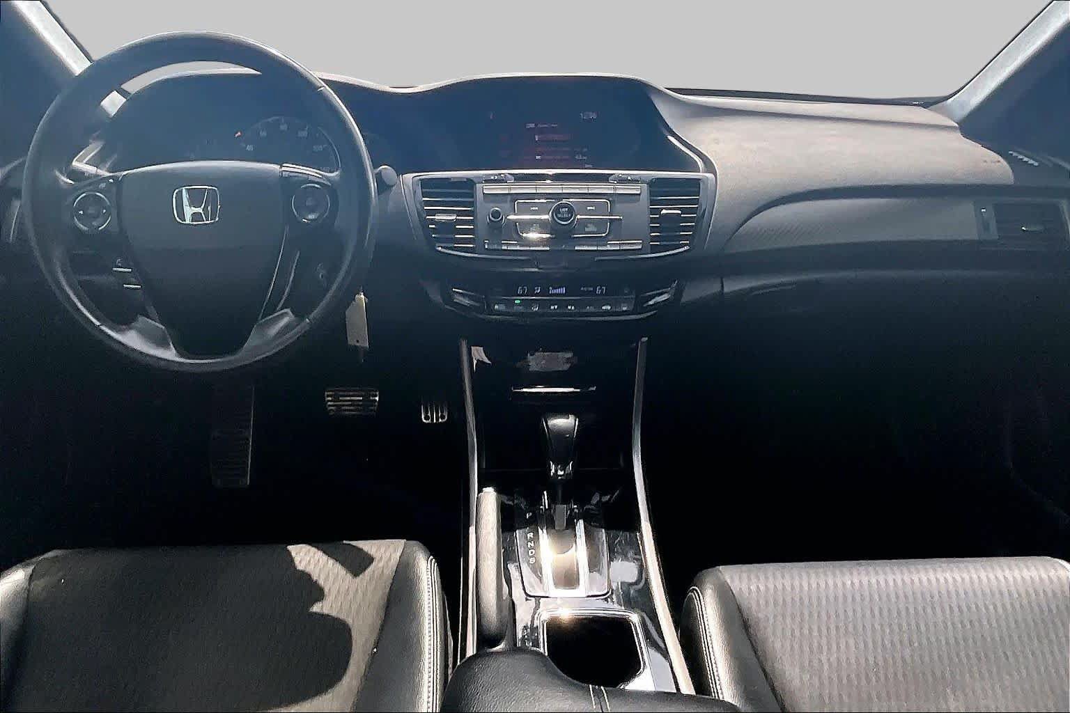 Used 2016 Honda Accord Sport image 14