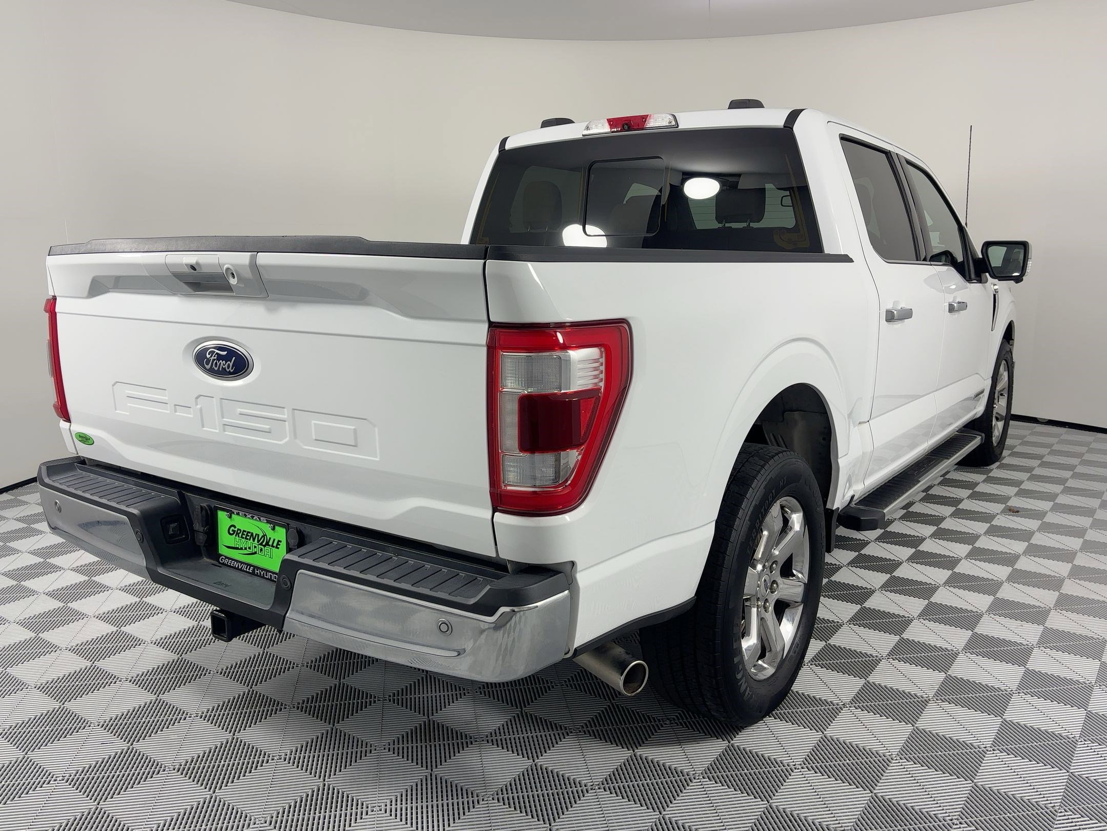 Used 2022 Ford F150 Lariat w/ Equipment Group 502A High image 9