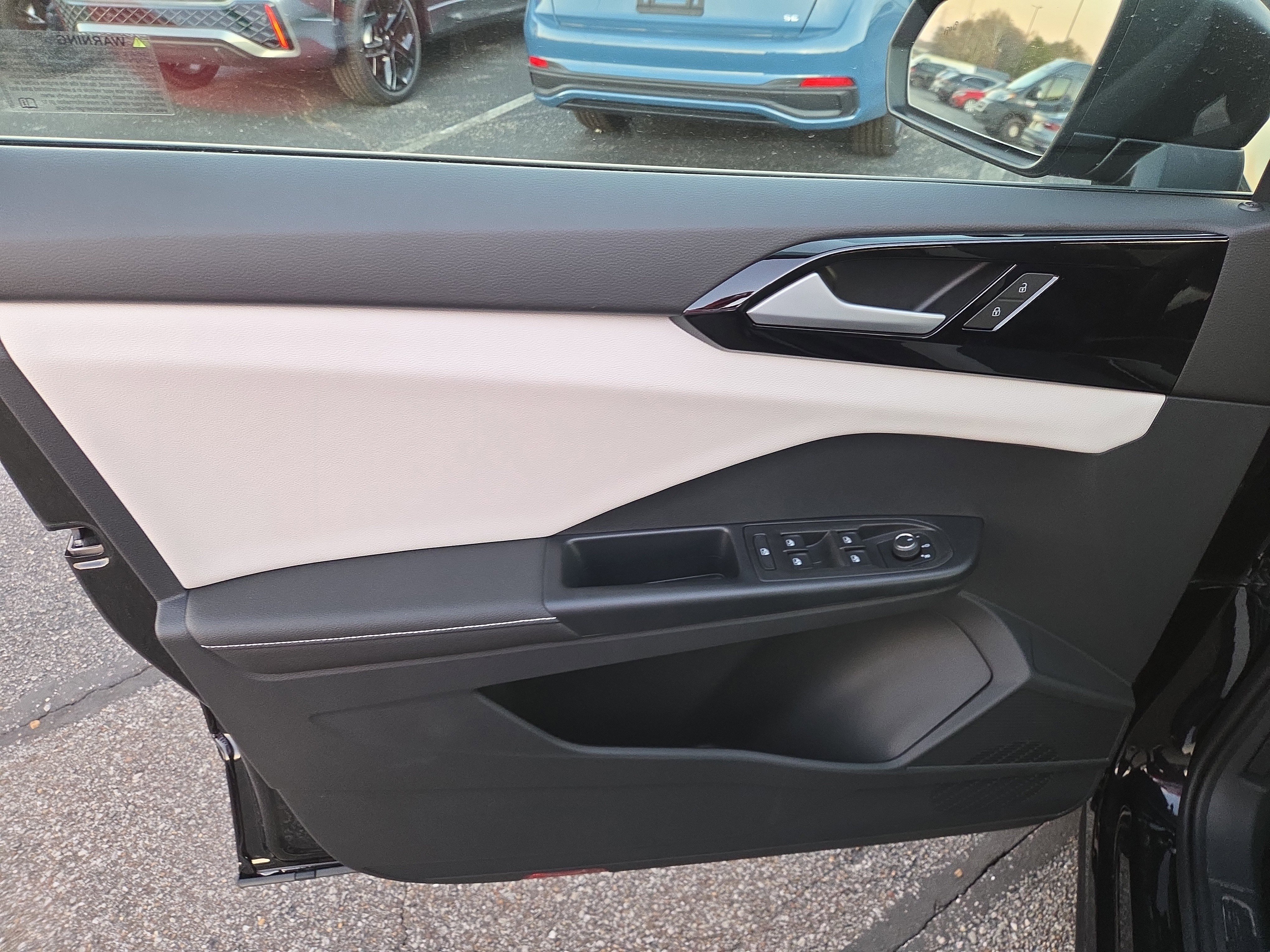 New 2026 Volkswagen Taos S image 5