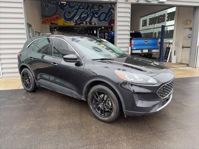 Used 2021 Ford Escape SE w/ Cold Weather Package image 4