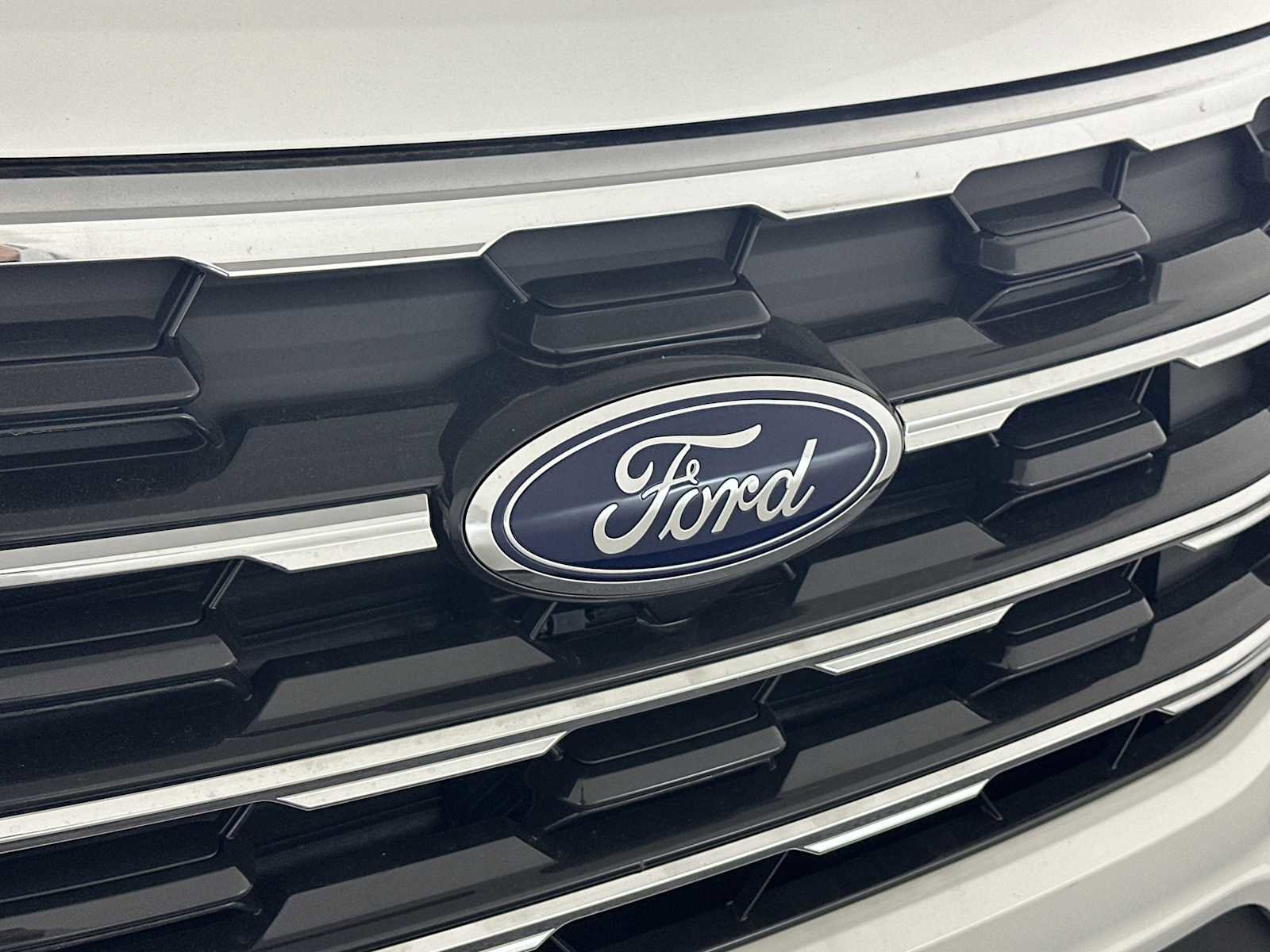 Used 2025 Ford Explorer Active w/ Active Comfort Package AWD/4WD image 12