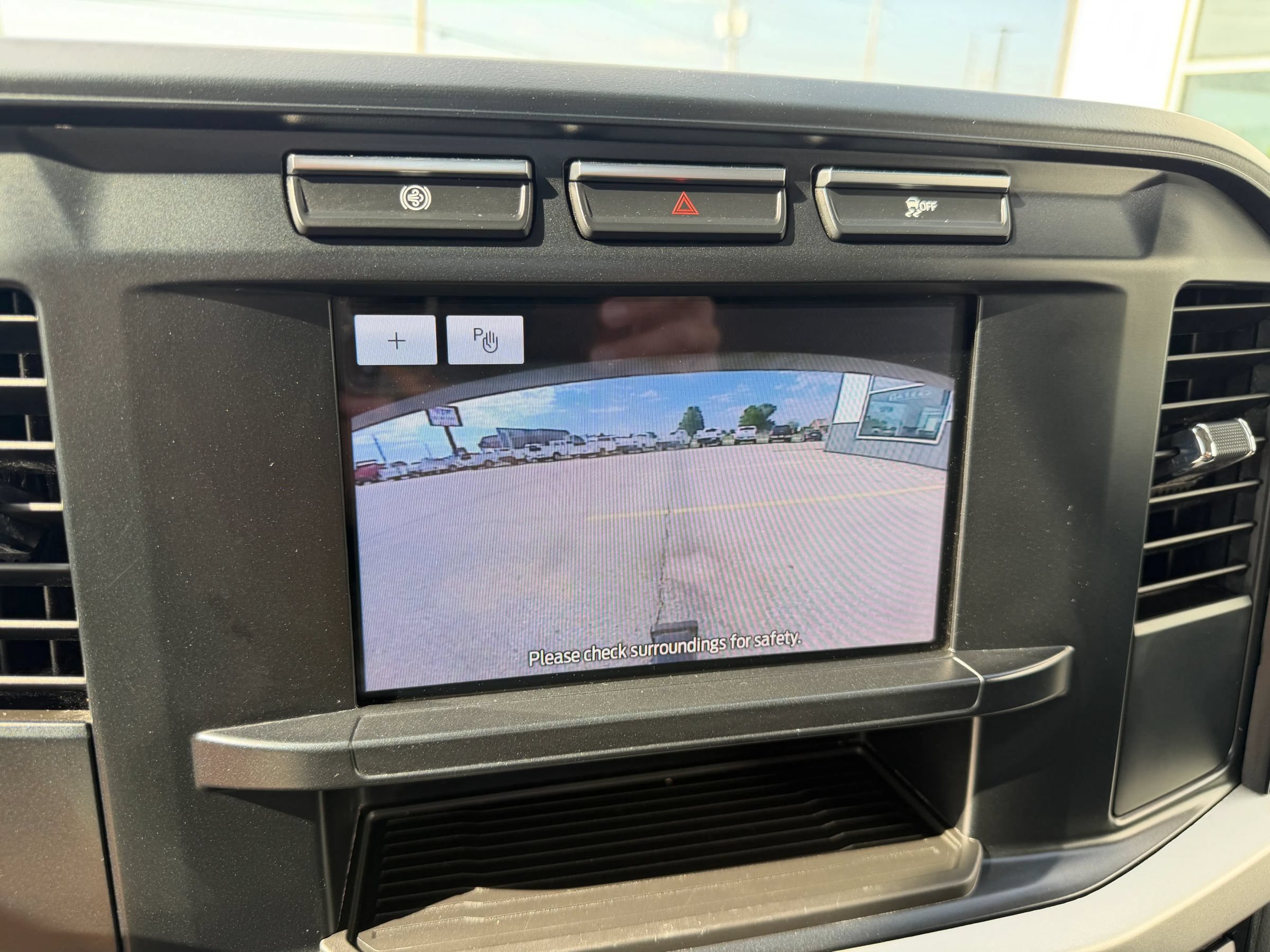 Used 2024 Ford F550 4x4 Regular Cab Super Duty image 25