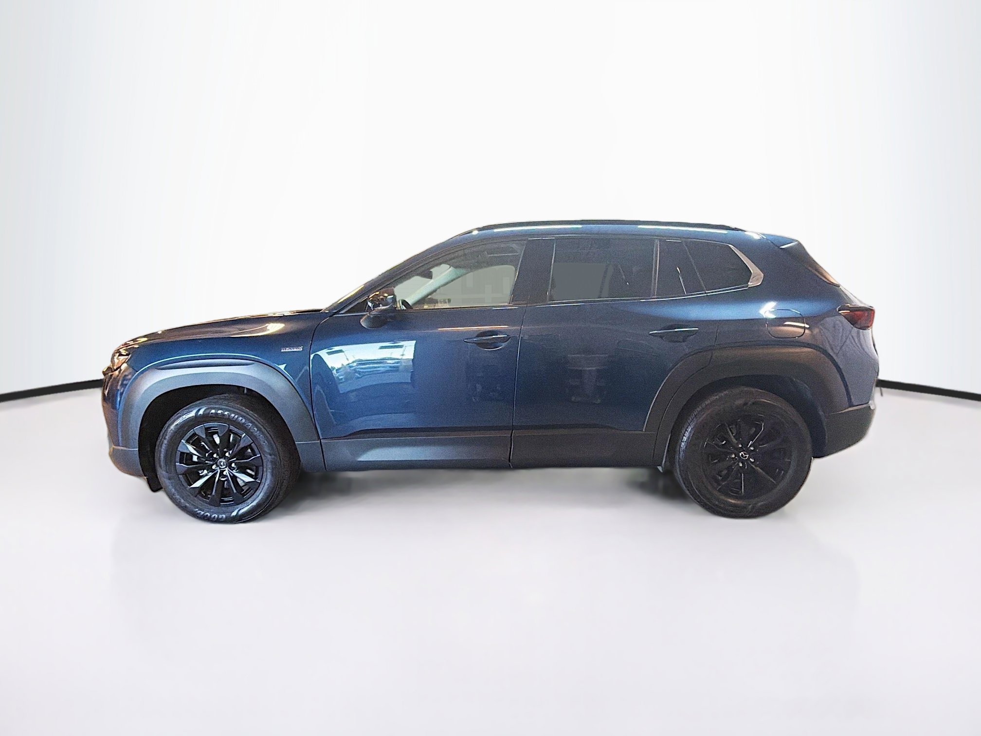 Used 2025 MAZDA CX-50 AWD 2.5 Hybrid w/ Premium Pkg image 4