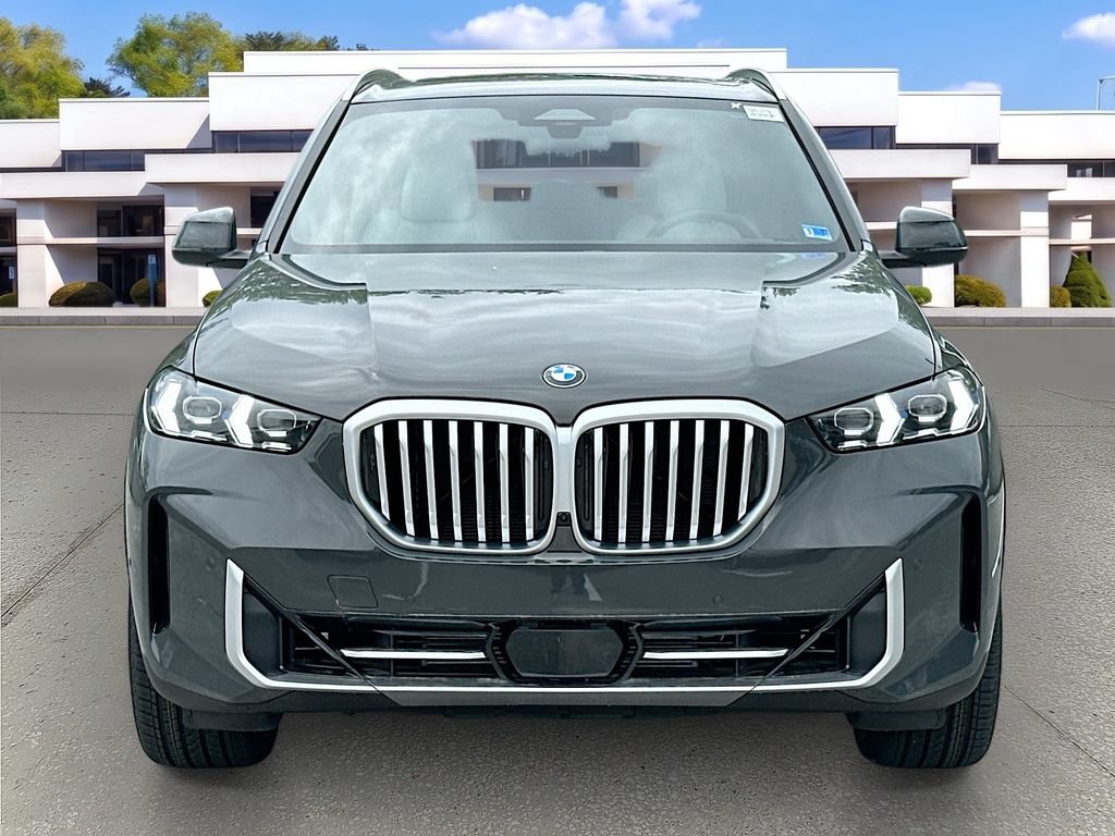 Used 2026 BMW X5 xDrive40i w/ Premium Package AWD/4WD image 2