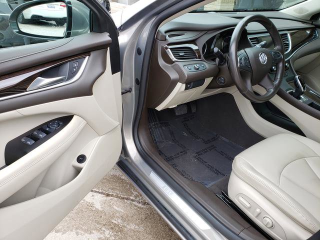 Used 2017 Buick LaCrosse Preferred image 10