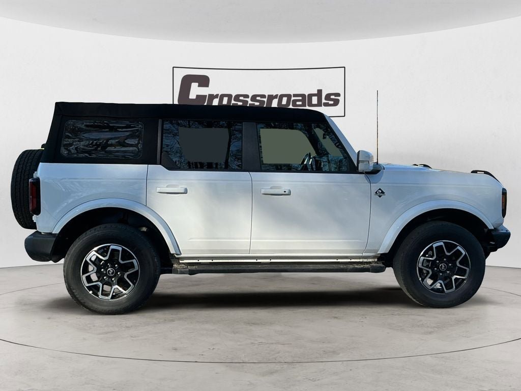 Used 2023 Ford Bronco Outer Banks image 6