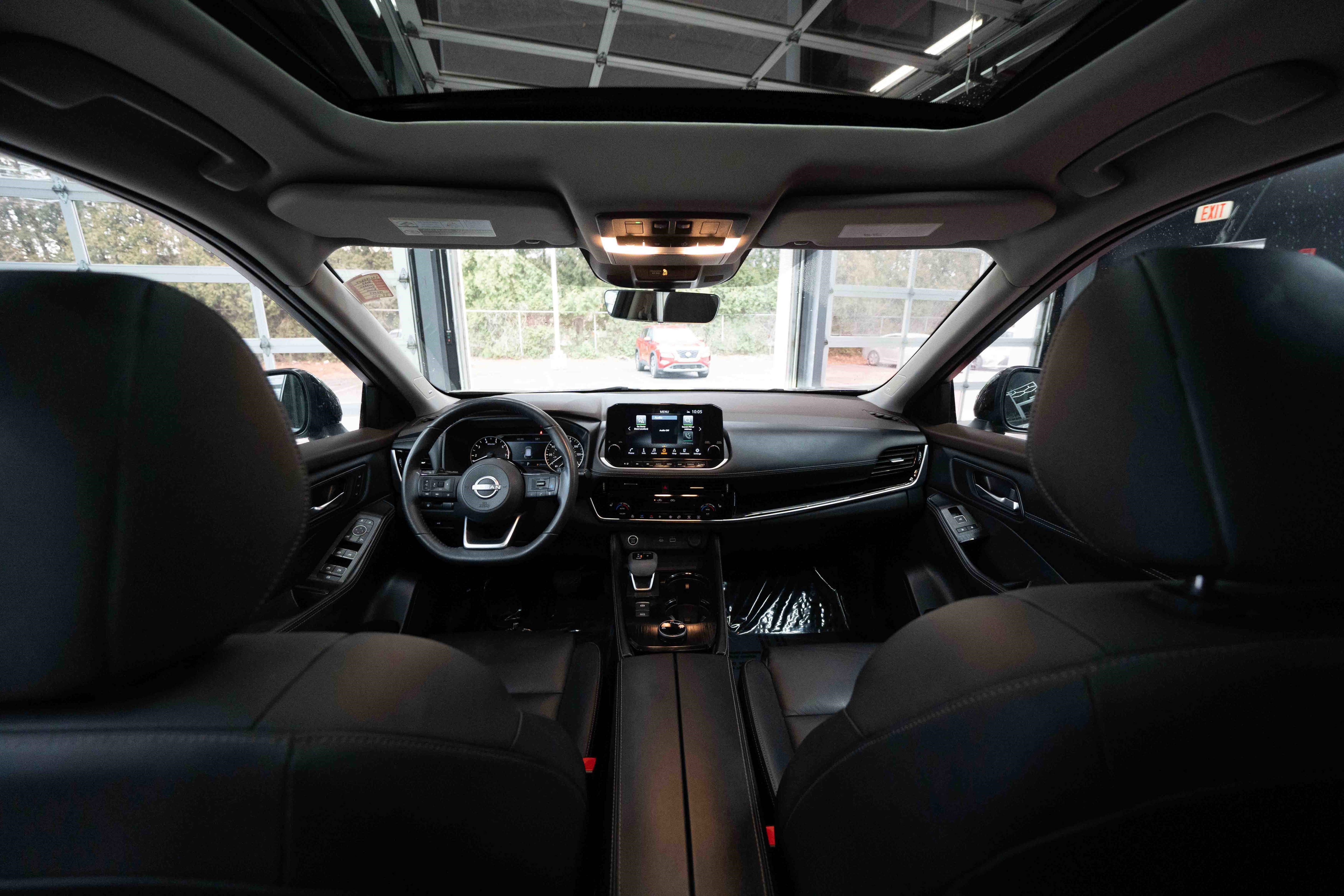 Used 2023 Nissan Rogue SL w/ SL Premium Package image 19