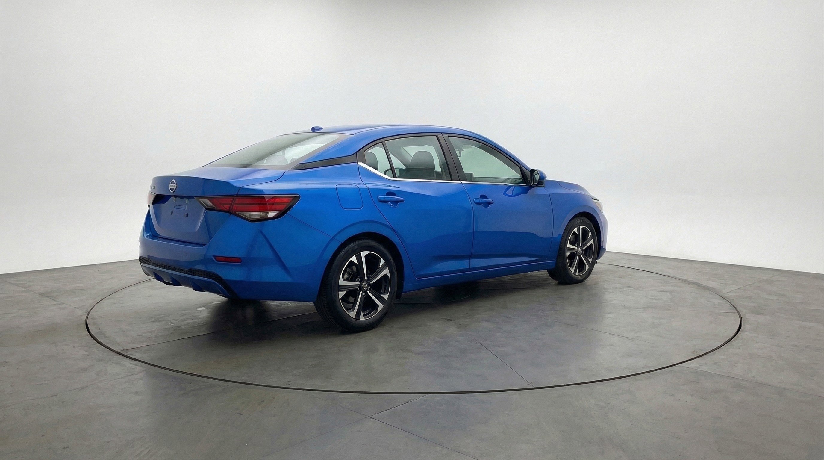 Used 2025 Nissan Sentra SV FWD image 9