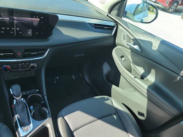 Used 2025 Buick Encore GX Preferred image 17