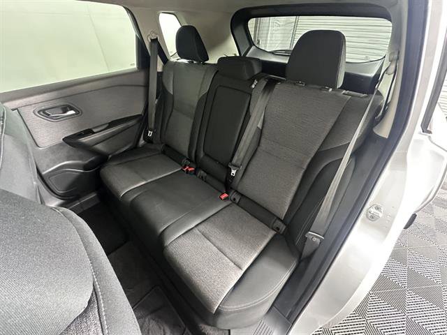 Used 2023 Nissan Rogue SV AWD/4WD image 19