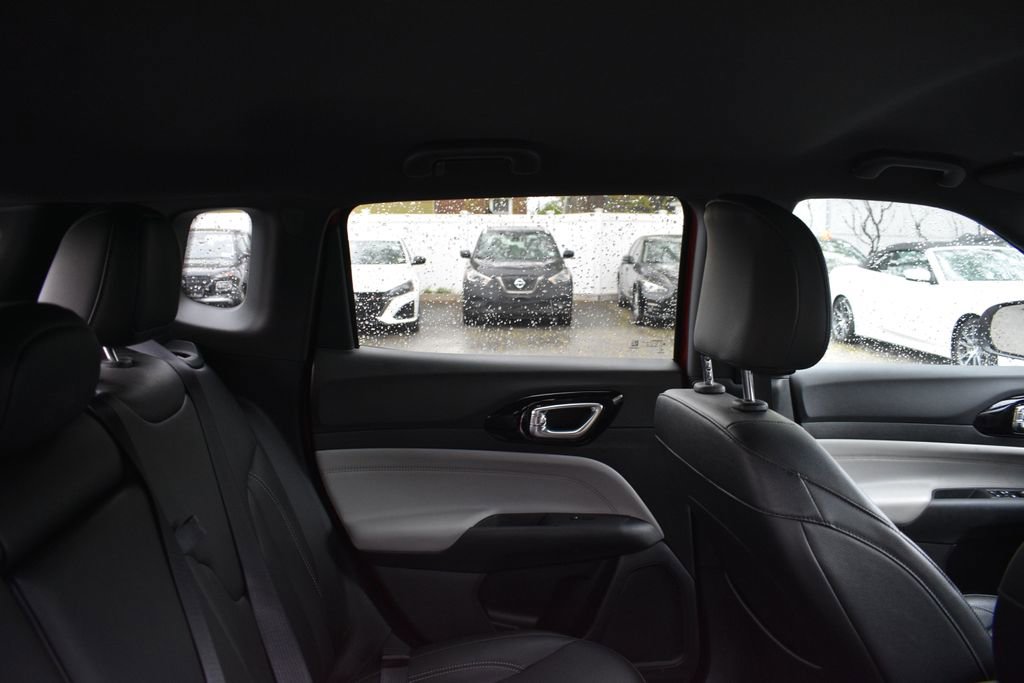 Used 2025 Jeep Compass Limited AWD/4WD image 25