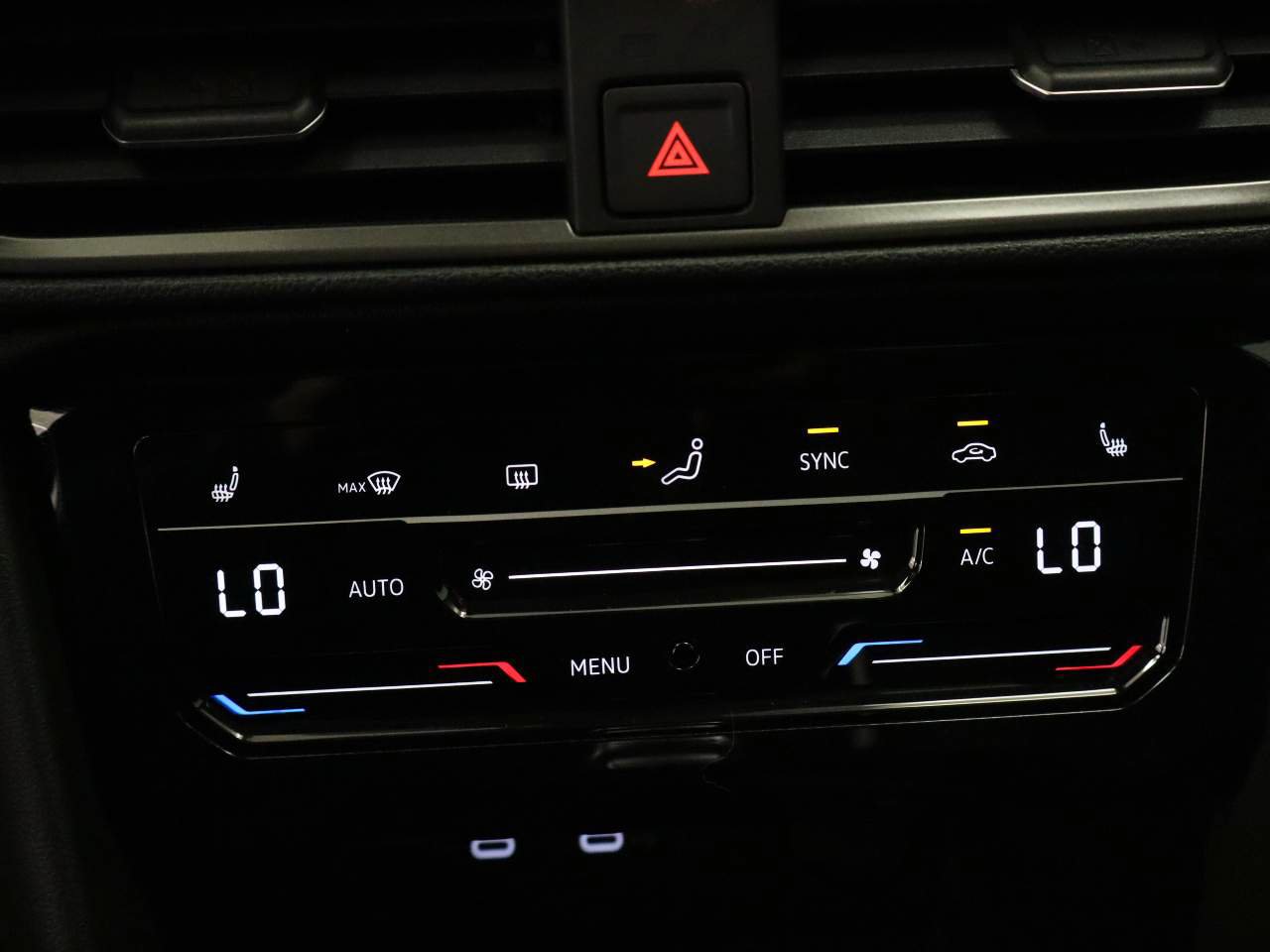 New 2026 Volkswagen Taos SE FWD image 11