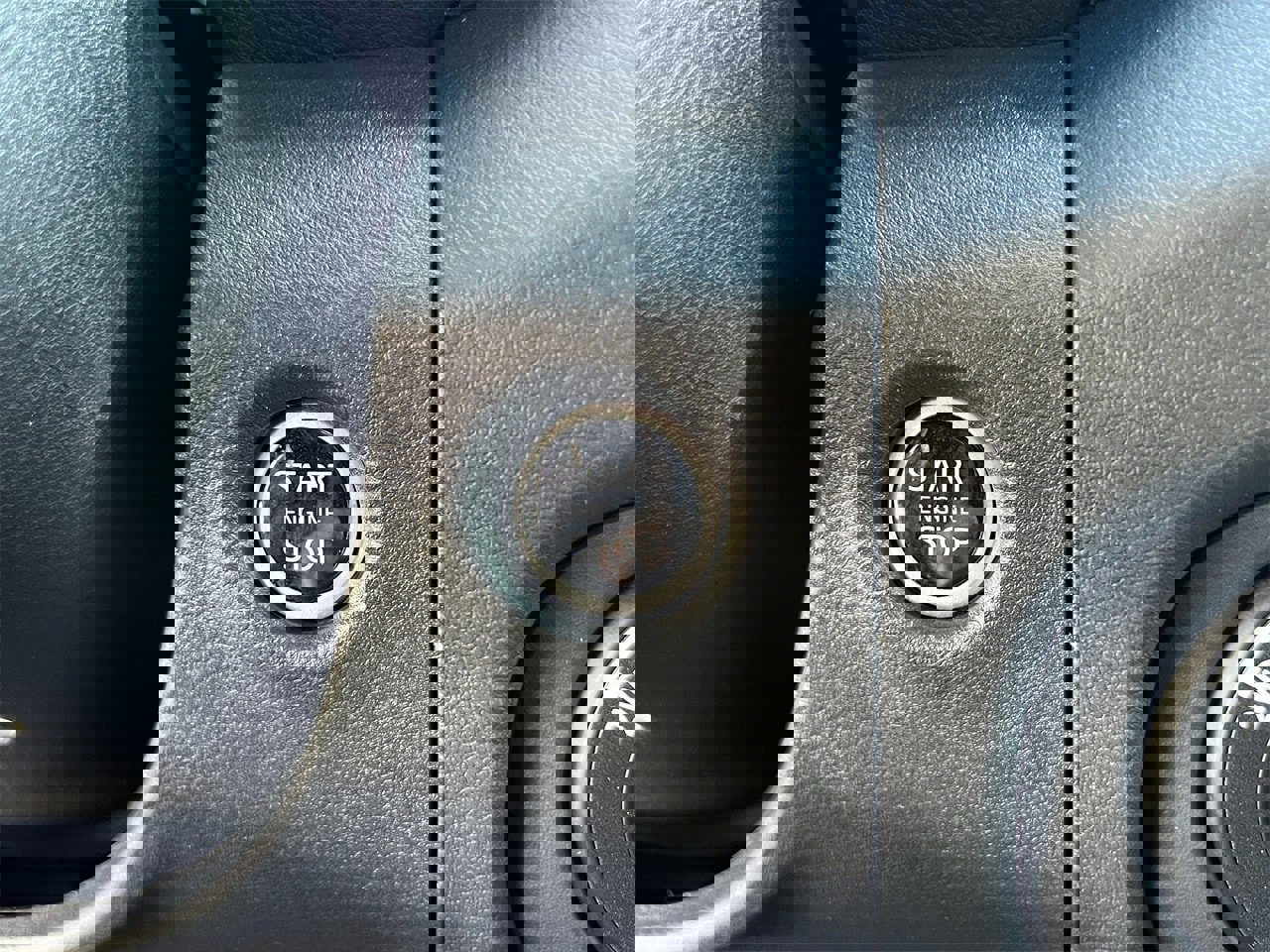 Certified 2024 Nissan Frontier PRO-4X w/ Off-Road Protection Package image 21