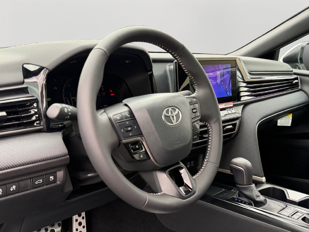Used 2026 Toyota Camry SE w/ Convenience Package FWD image 18