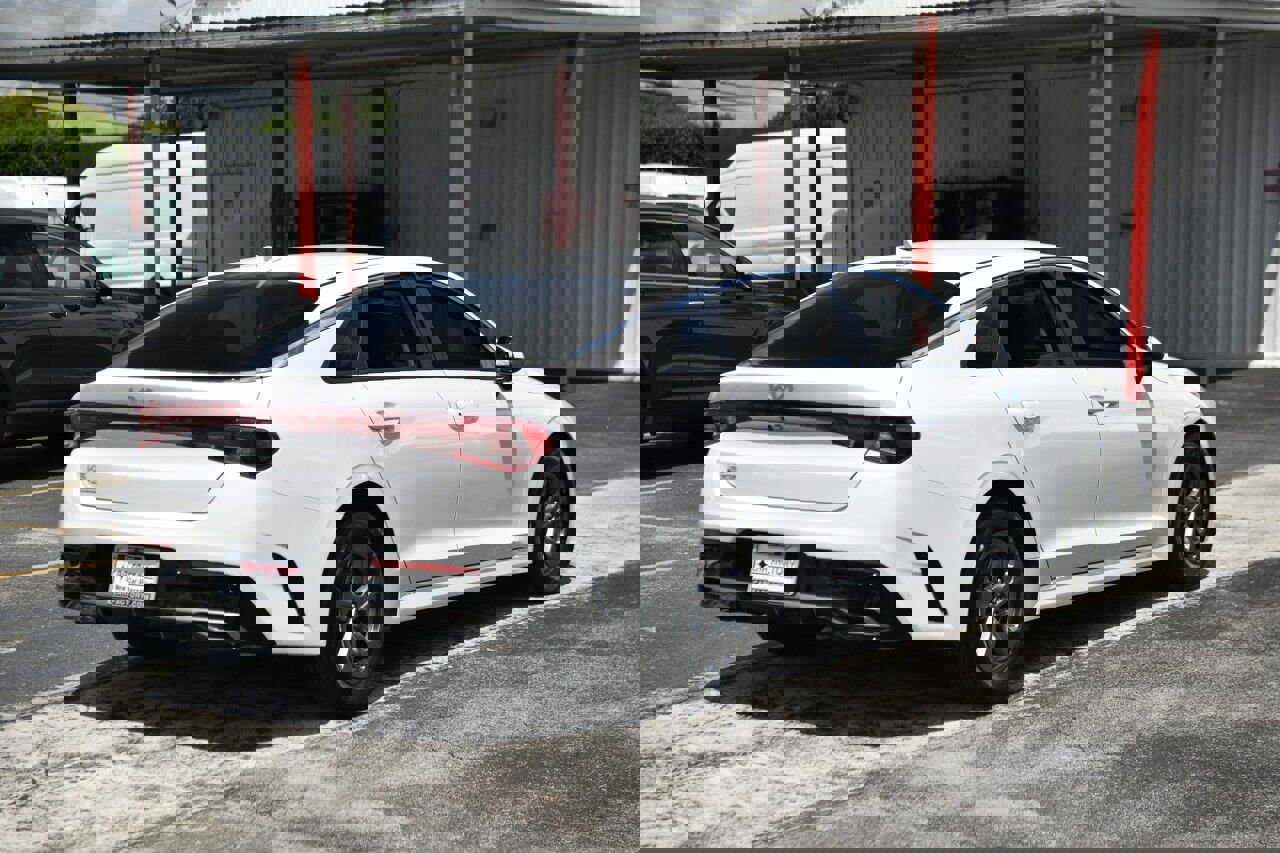 Used 2023 Kia K5 LXS image 4