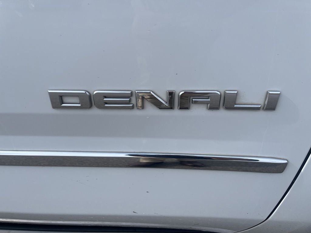 Used 2019 GMC Yukon Denali w/ Denali Ultimate Package AWD/4WD image 12