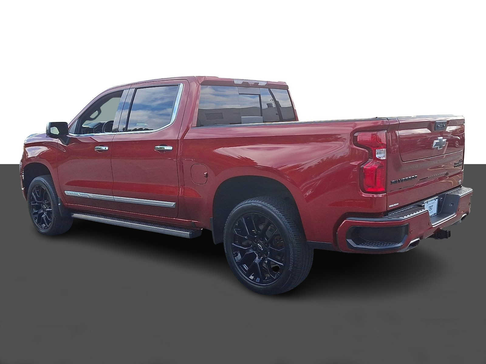 Used 2025 Chevrolet Silverado 1500 High Country w/ High Country Premium Package AWD/4WD image 4