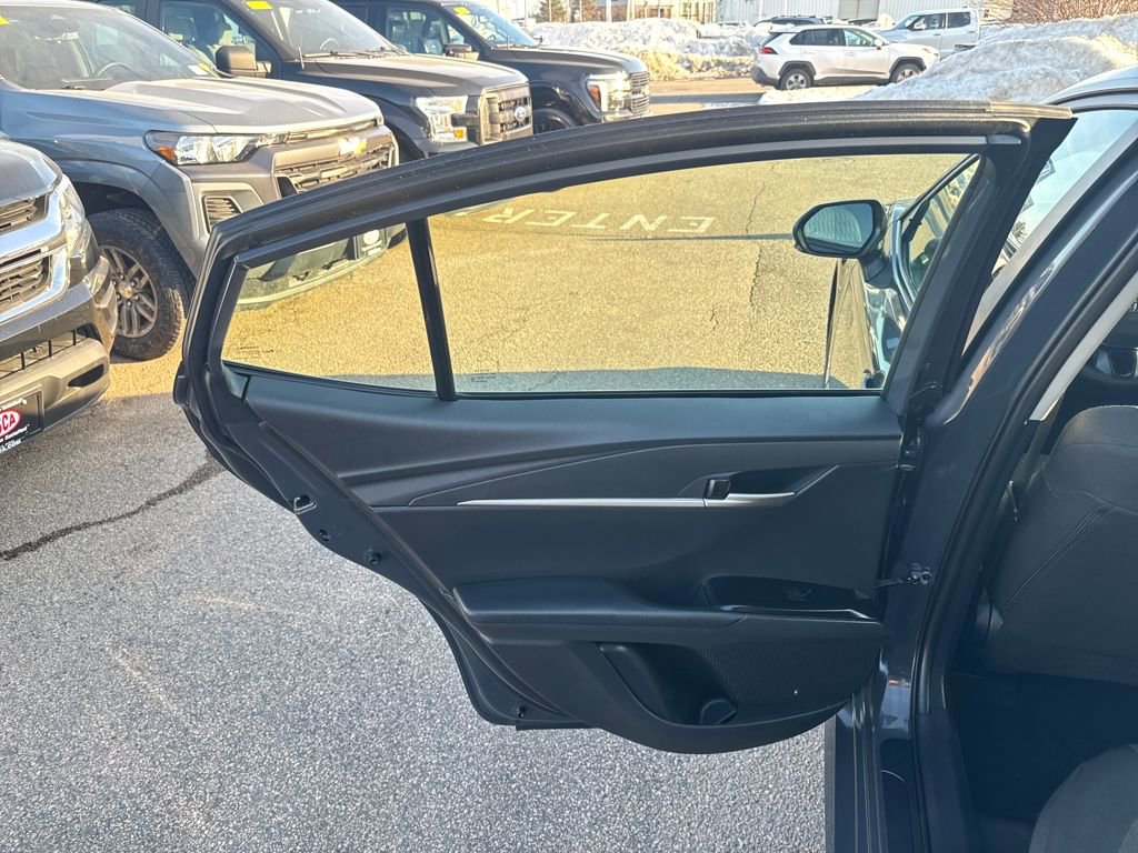 Used 2025 Toyota Camry LE image 36