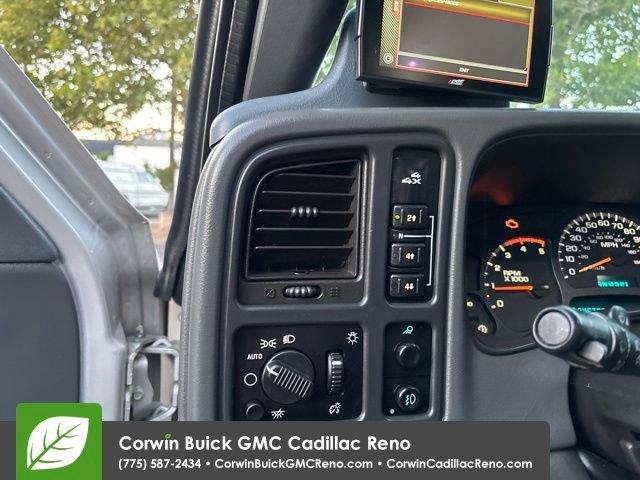 Used 2005 Chevrolet Silverado 2500 LT w/ Heavy-Duty Power Package AWD/4WD image 15