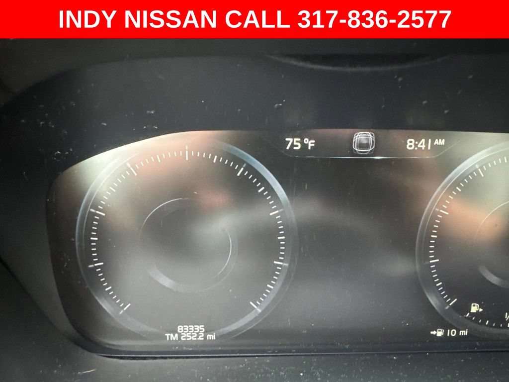 Used 2018 Volvo XC60 T5 Momentum w/ Vision Package AWD/4WD image 12