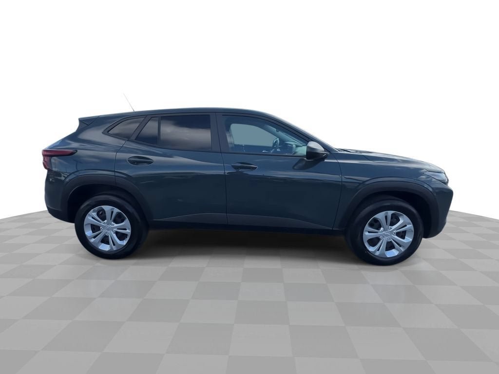 New 2026 Chevrolet Trax LS w/ Driver Confidence Package FWD image 8
