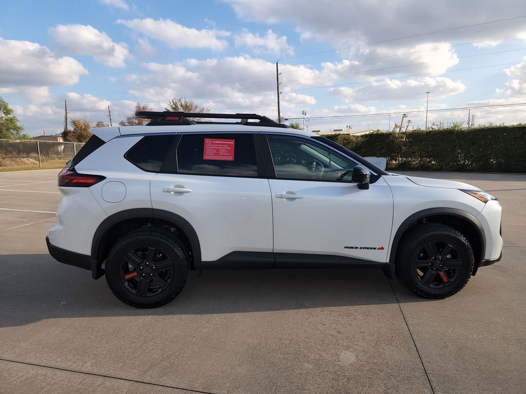 Certified 2025 Nissan Rogue SV image 4