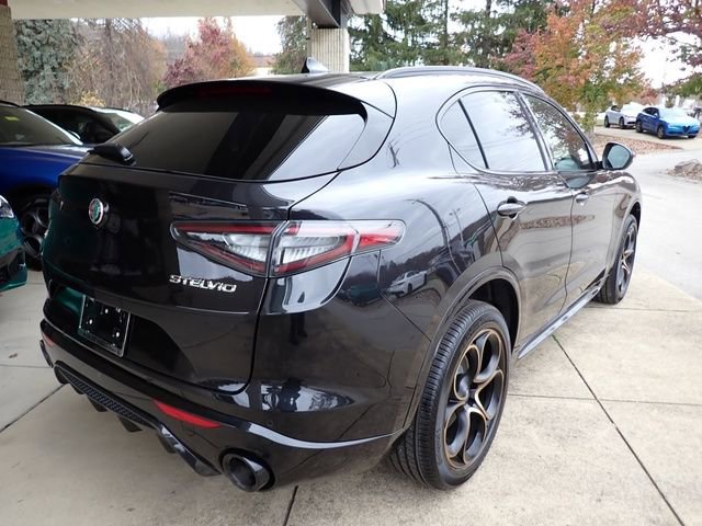 New 2025 Alfa Romeo Stelvio Sprint image 6