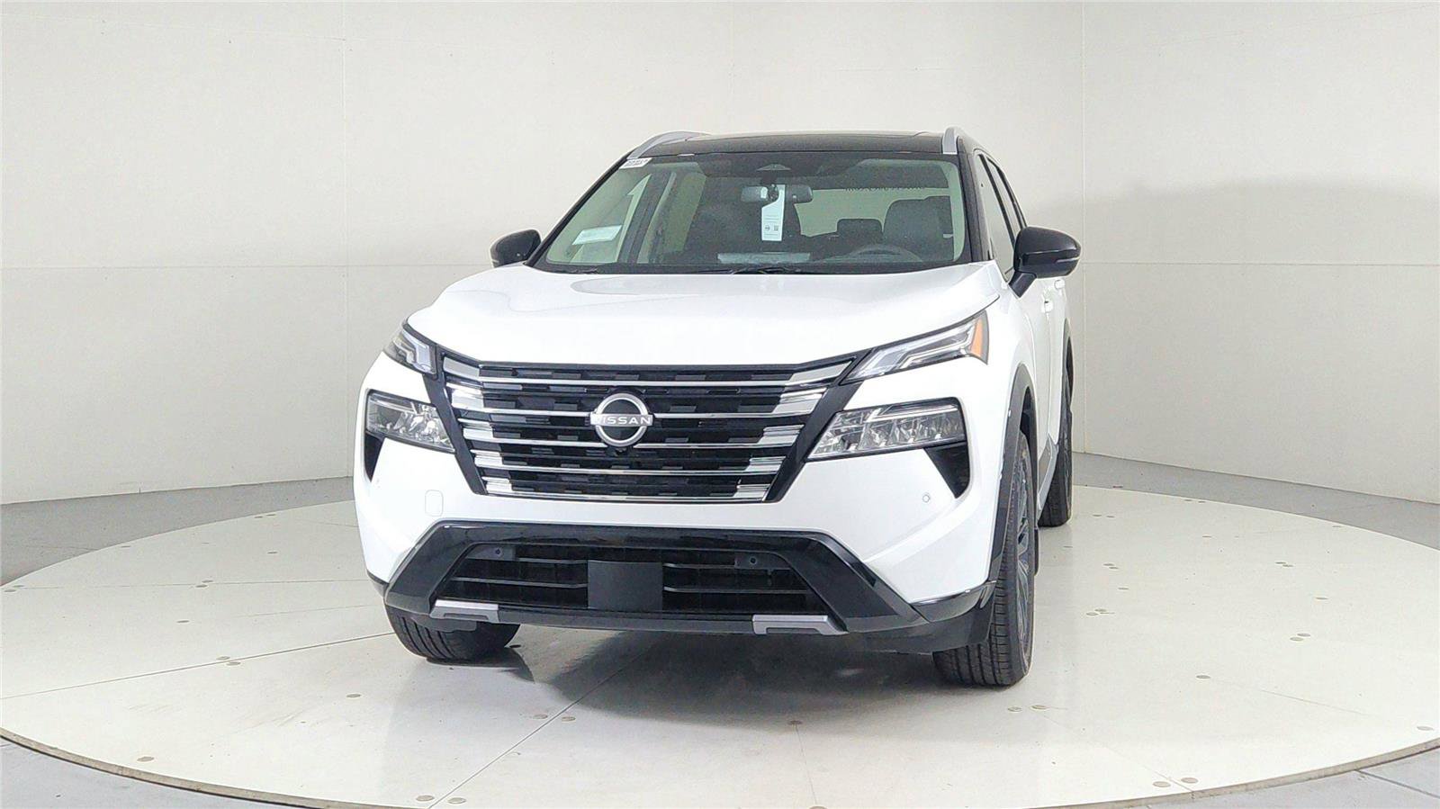 New 2026 Nissan Rogue Platinum w/ Platinum Premium Package image 2