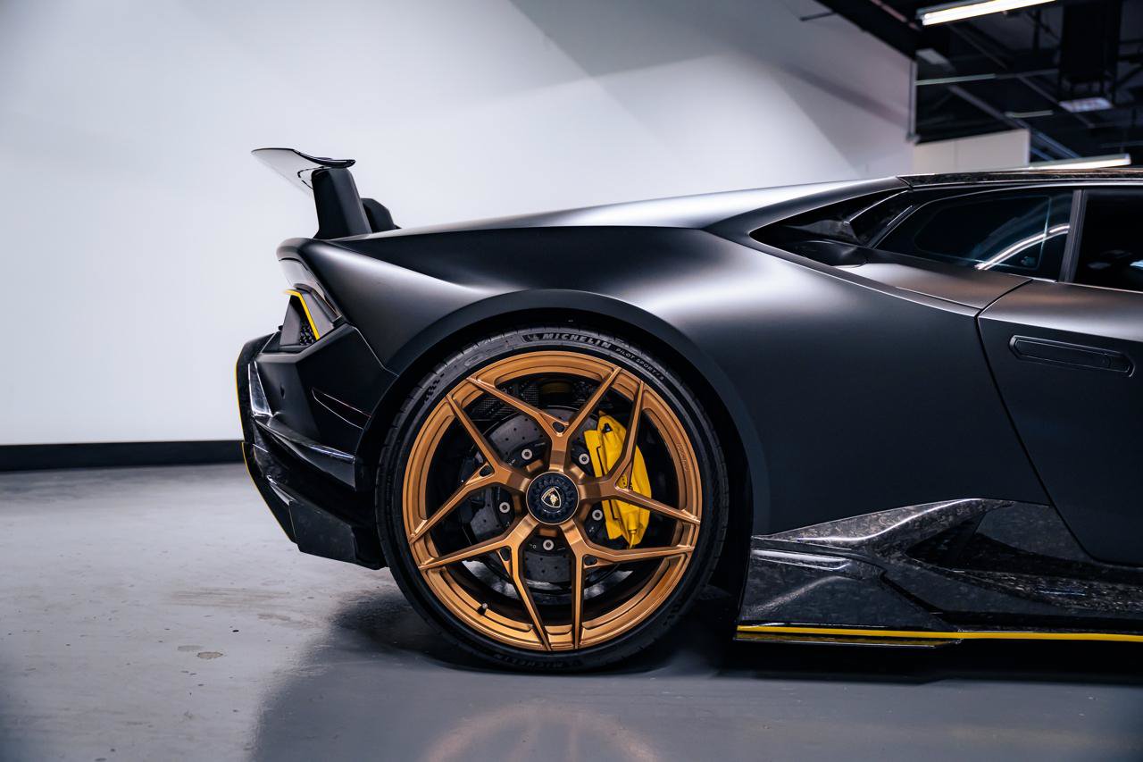Used 2018 Lamborghini Huracan AWD/4WD image 51