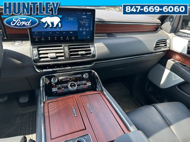 Used 2022 Lincoln Navigator Reserve w/ Equipment Group 201A image 19