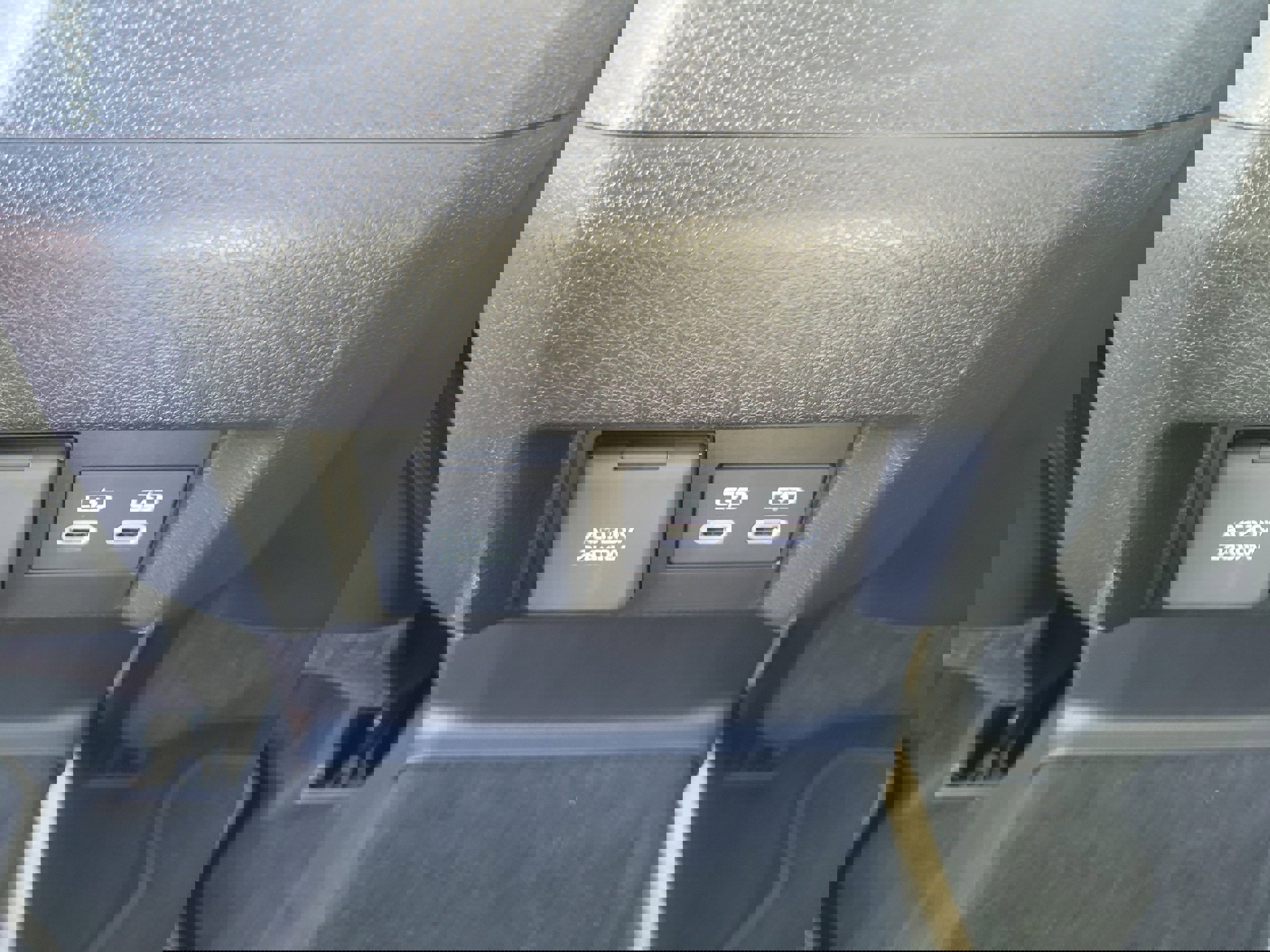 New 2025 Toyota Tacoma Limited image 12