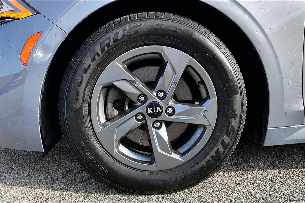 Used 2021 Kia K5 LXS image 10