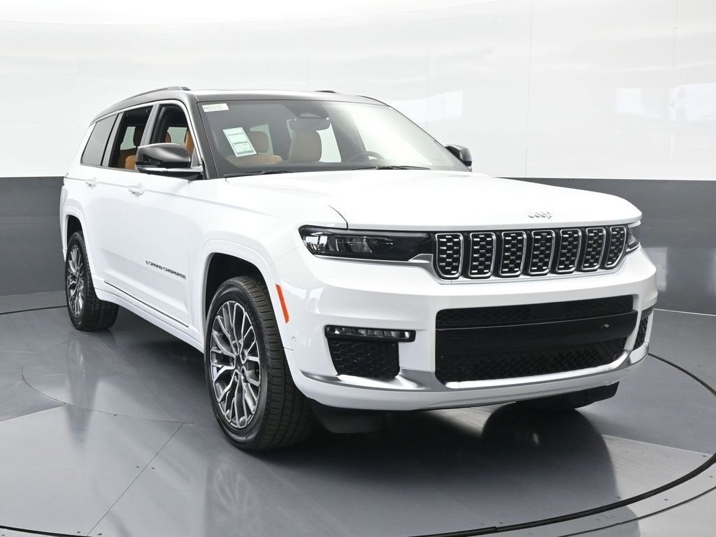 Used 2025 Jeep Grand Cherokee L Summit w/ Luxury Tech Group V image 9