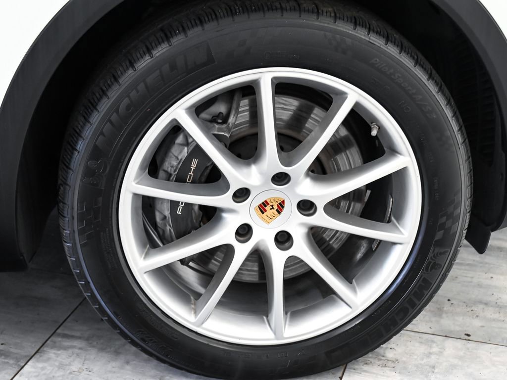 Used 2022 Porsche Cayenne Coupe AWD/4WD image 10