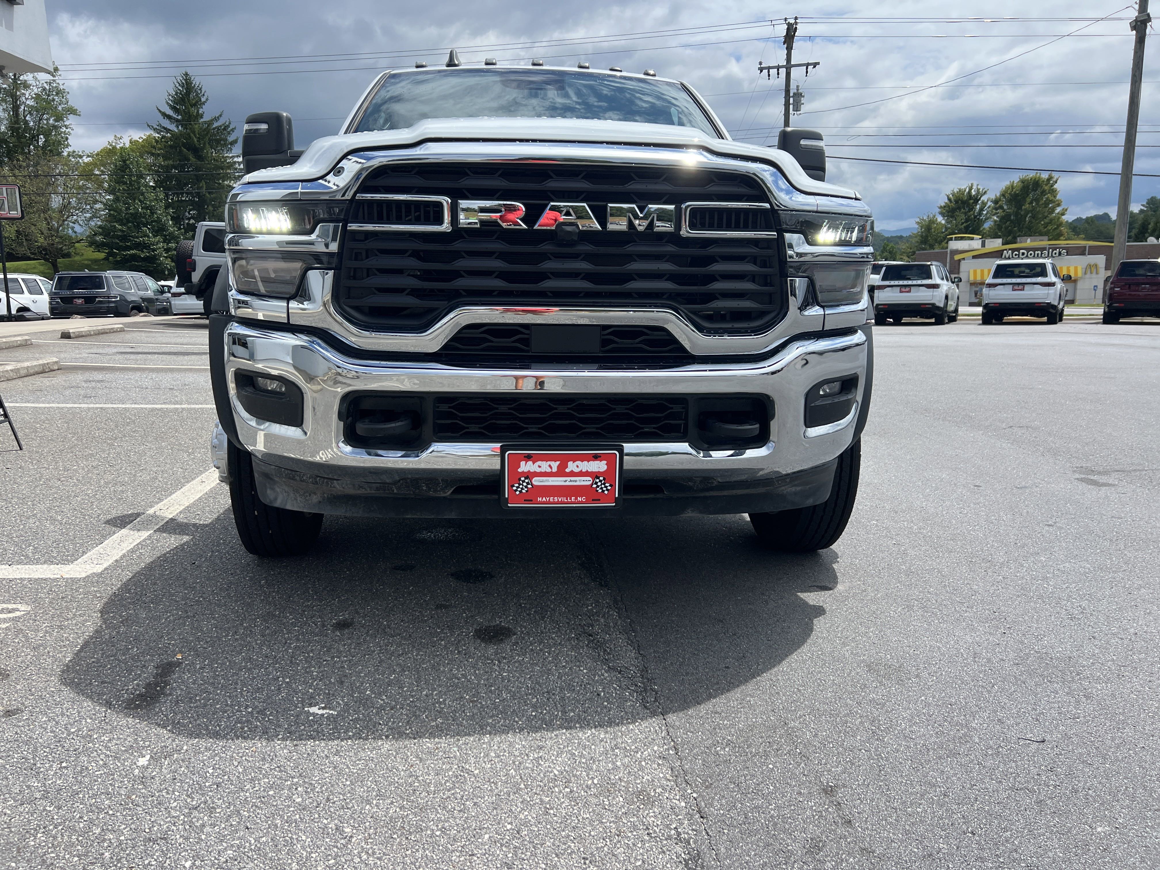 Used 2025 RAM 5500 Tradesman image 5