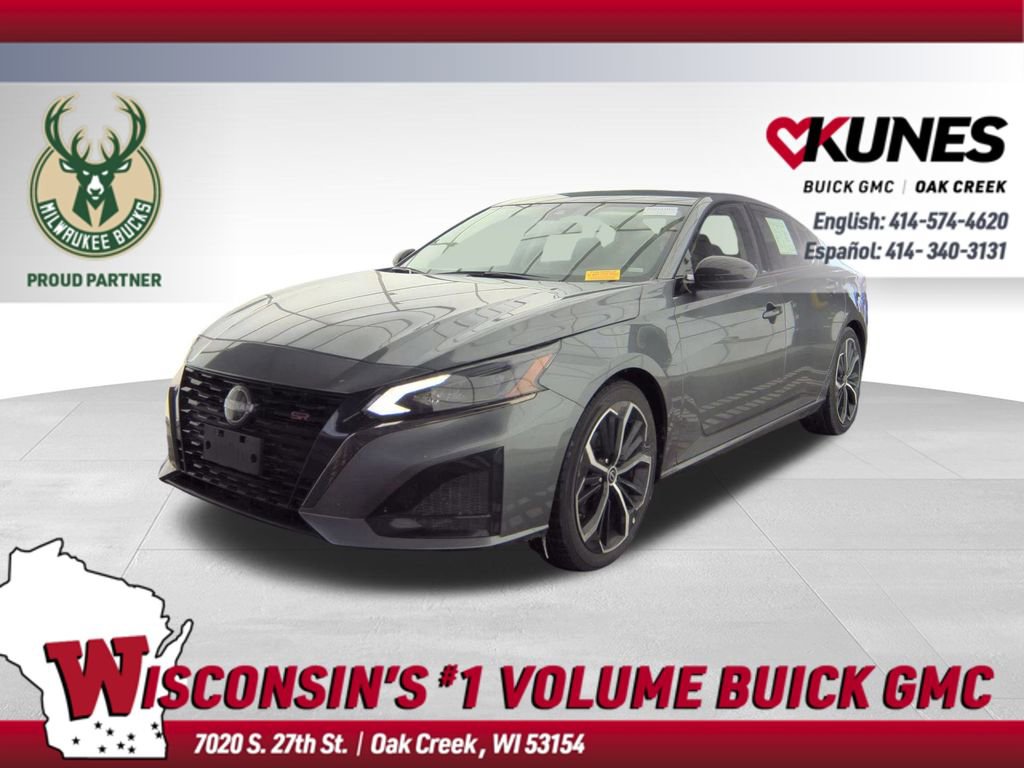 Used 2024 Nissan Altima 2.5 SR image 1